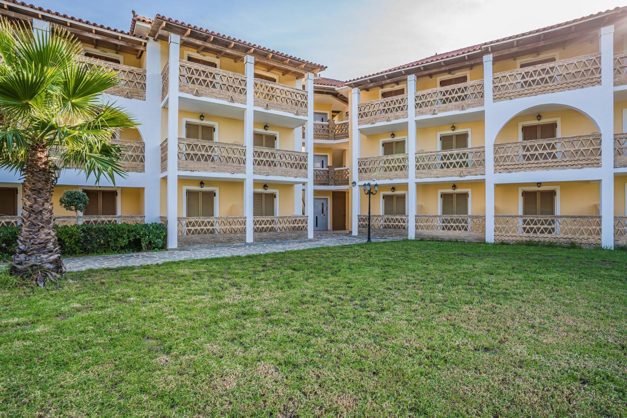 Elpida Hotel Alykanas  Buitenkant foto