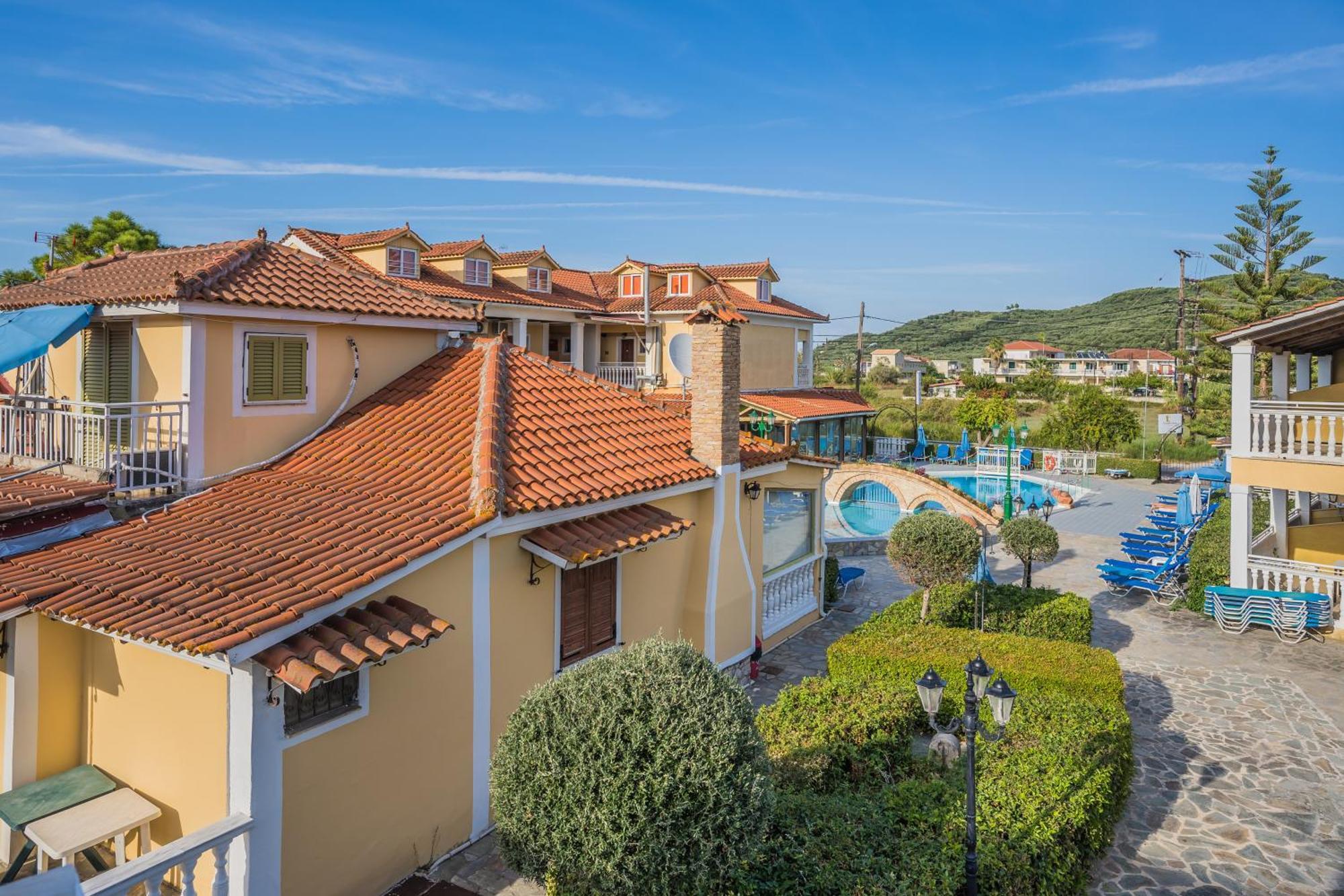 Elpida Hotel Alykanas  Buitenkant foto