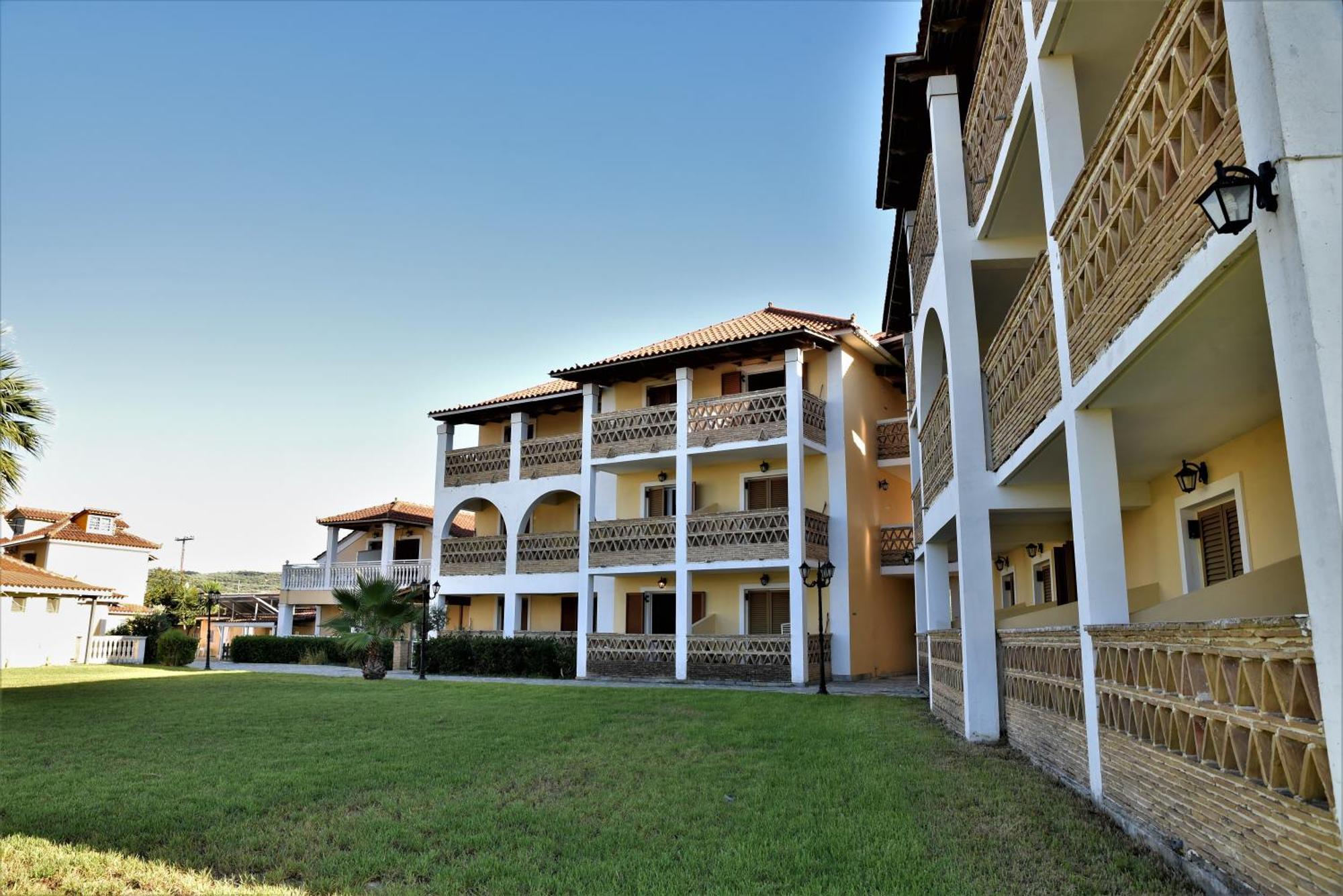 Elpida Hotel Alykanas  Buitenkant foto