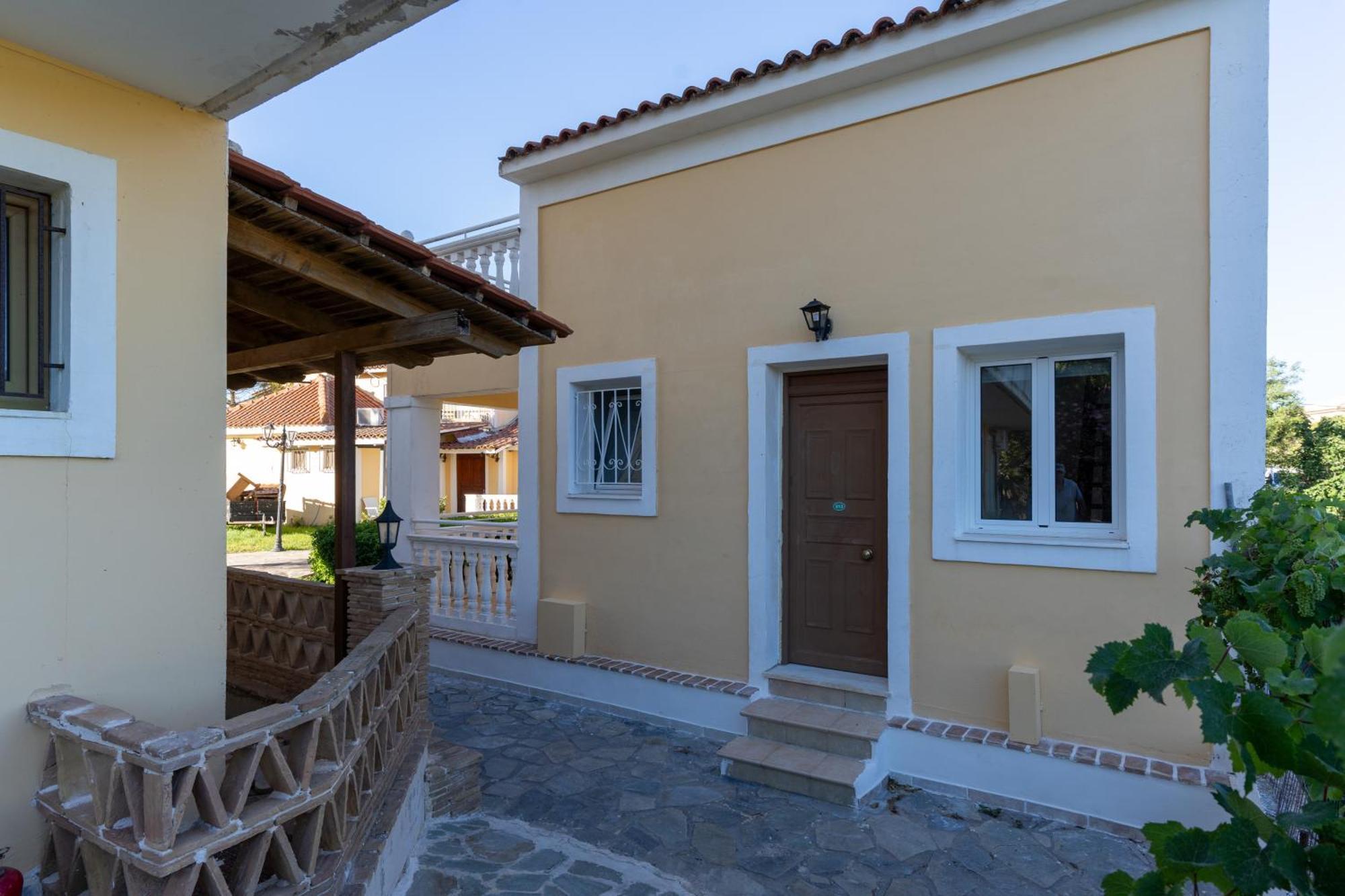 Elpida Hotel Alykanas  Buitenkant foto