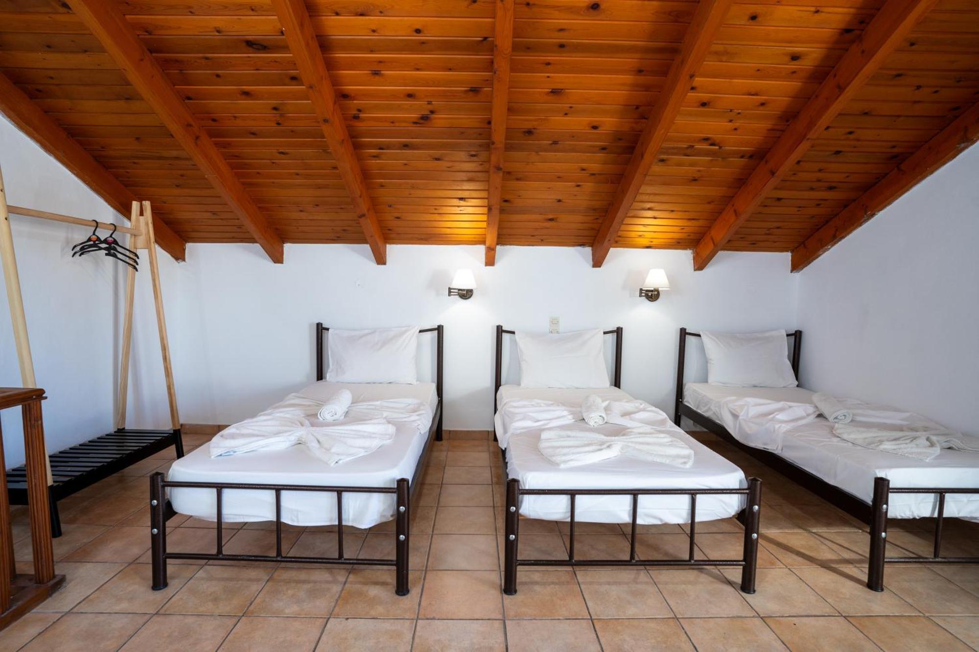 Elpida Hotel Alykanas  Buitenkant foto