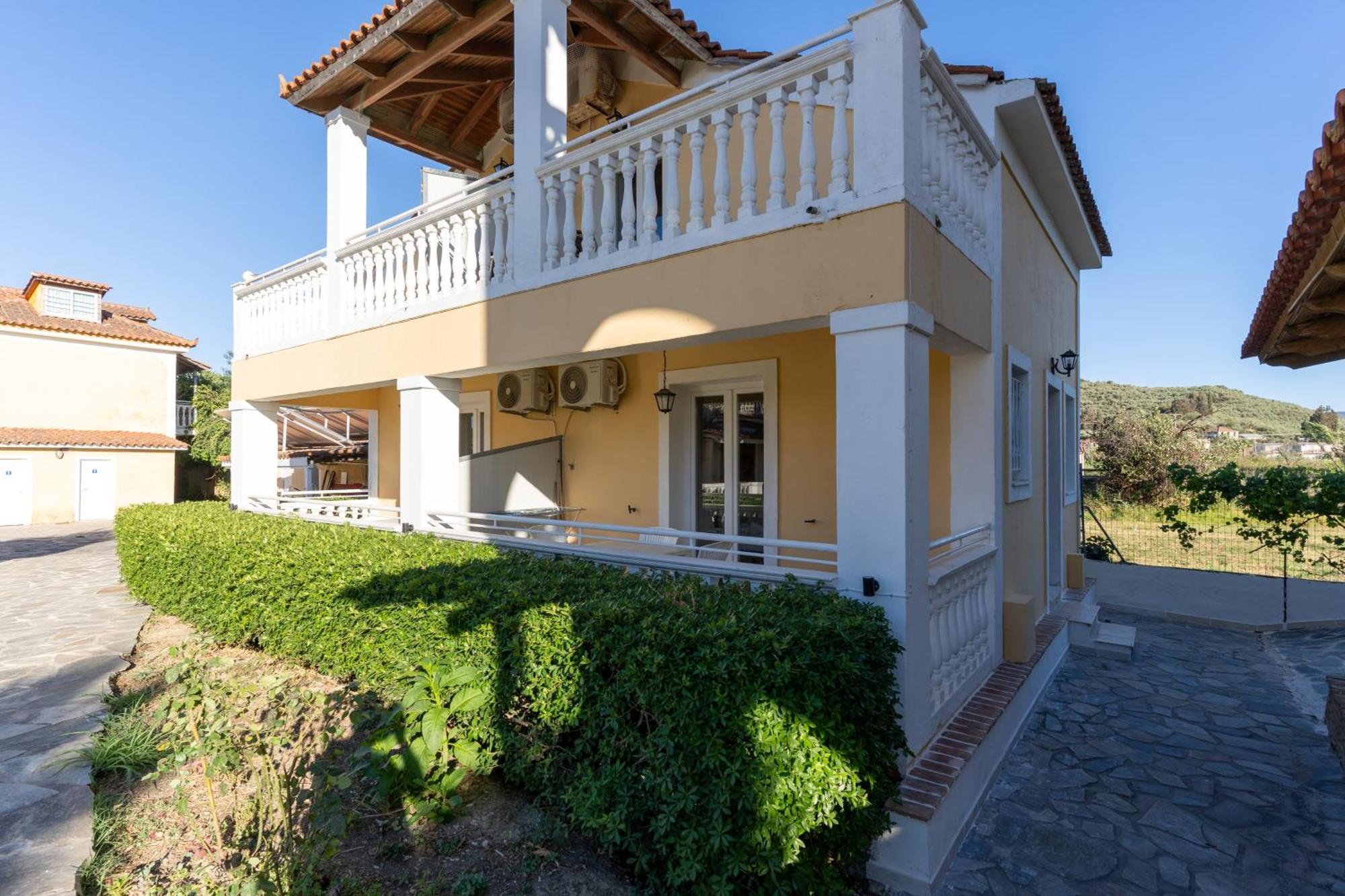 Elpida Hotel Alykanas  Buitenkant foto